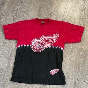 Liquid Blue Vibrant Red T-Shirt